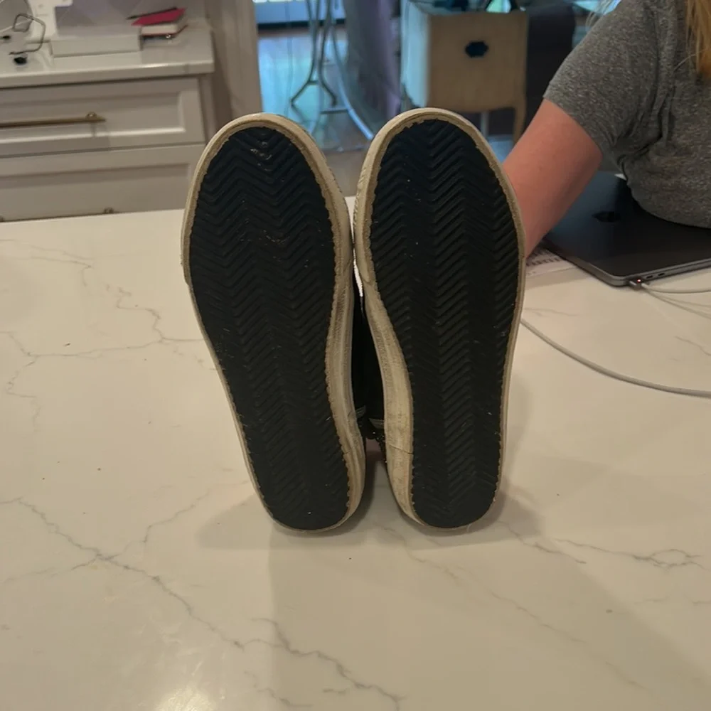 golden goose sneakers lightly worn size 33 - Picture 4 of 4